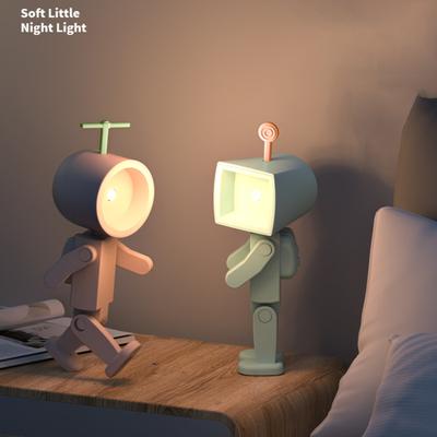 Cartoon-Astronauten-LED-Nachtlampe, kreative Form, flimmerfrei, batteriebetrieben, Mini-Schreibtischlampe, Raumdekoration