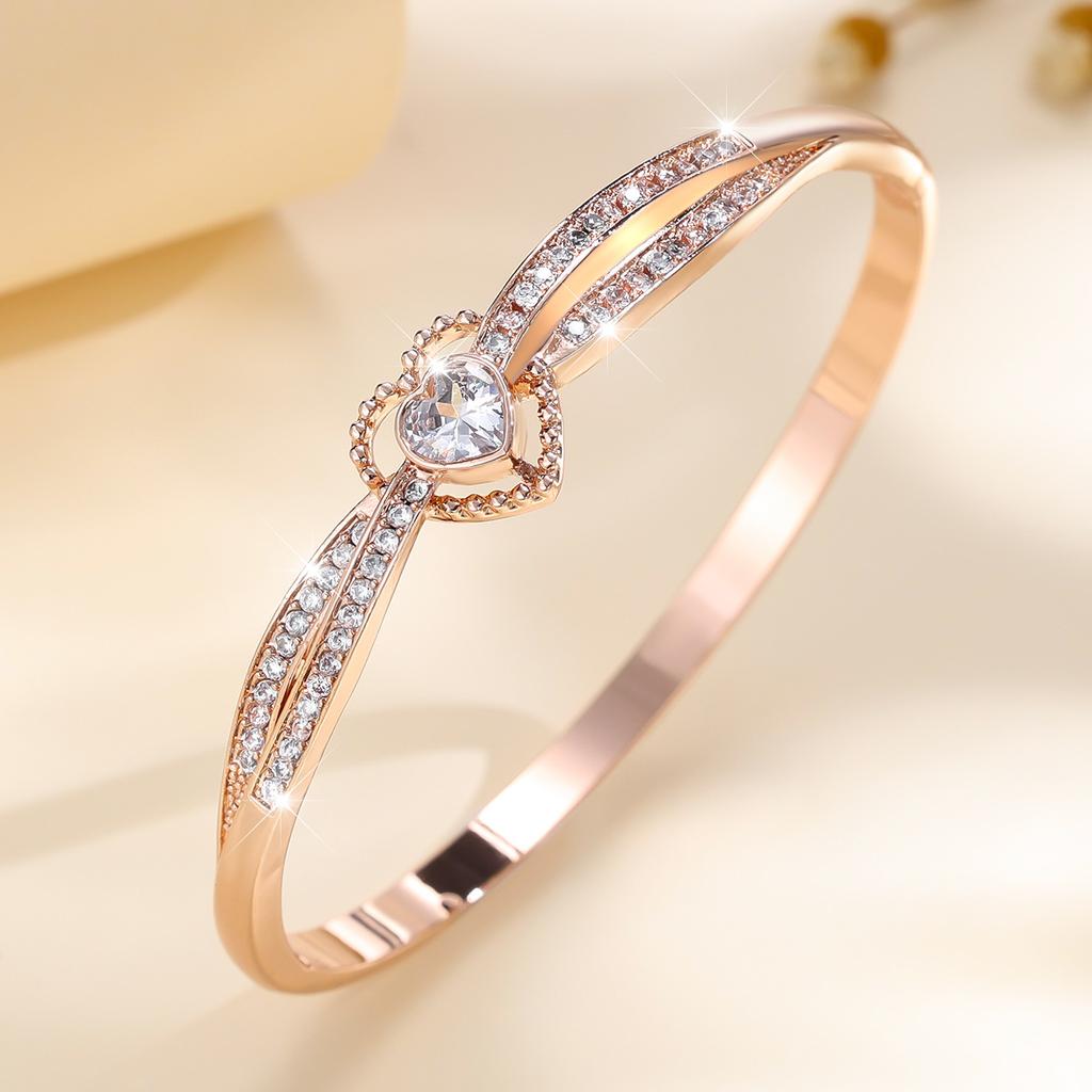 Fashionable Love High-end Niche Women's Zircon All-match Heart Bracelet
