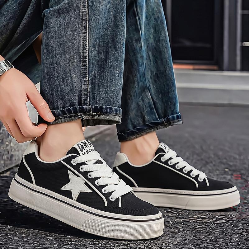 New Men's Classic Four Seasons Fashion Low Top Skateboarding Shoes Comfortable Soft Sole Sneakers