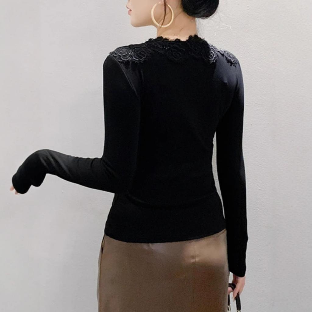 V-neck Lace Top Women's Base Shirt Spring New Long-sleeved T-shirt Slim Fit and Slim Inner Pullover Shirt