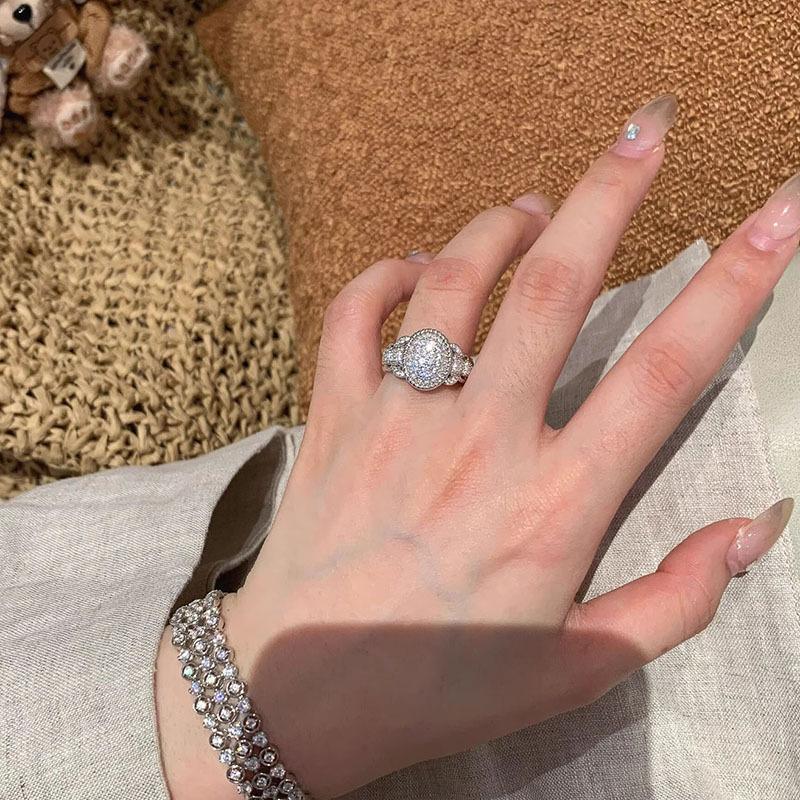 Creative Idea Silver 925 Diamond Studded Sparkling Strap Ring Retro Charms Exquisite Oval Wide Rings for Women Wedding Jewelry