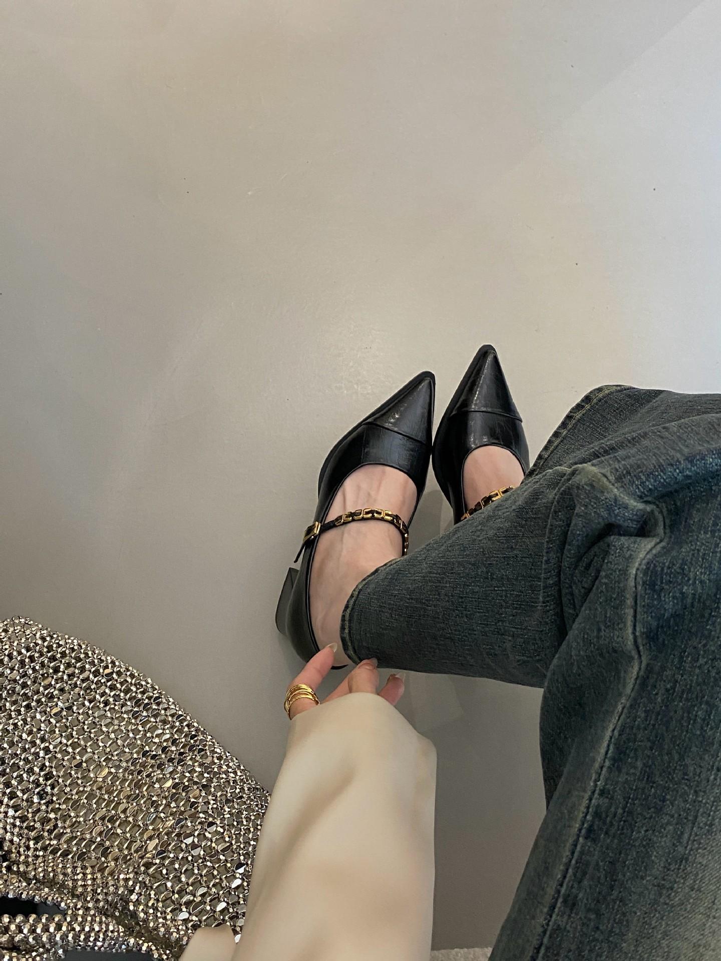 

High heels thick not tired feet French retro single shoes women s 2025 spring new shallow casual women s shoes comfortable soft sole 35