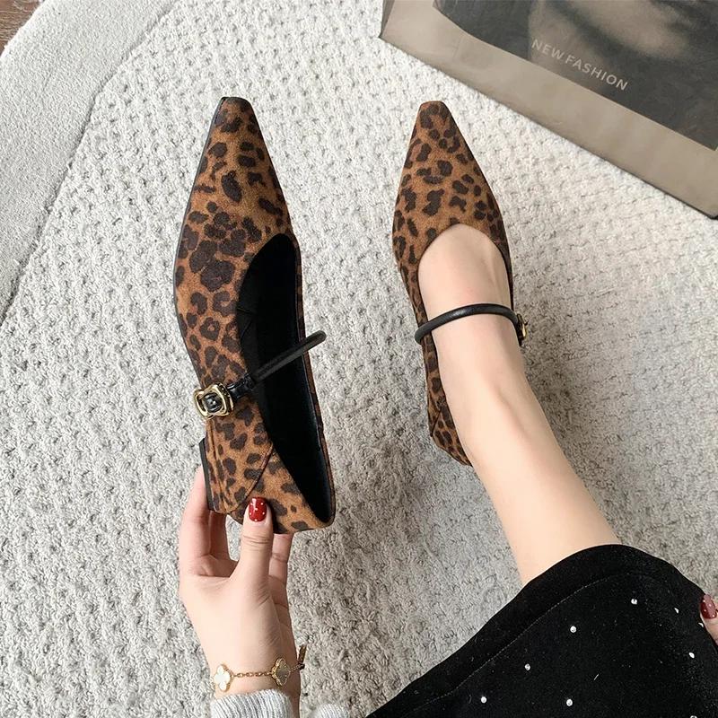 Ladies Shoes On Sale 2025 Fashion Spring New Women's Pointed Toe Buckle Strap Flats Outdoor Shallow Soft Bottom Woman Shoes