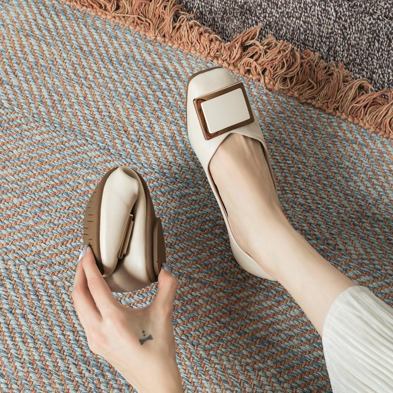 Shallow Beanie Shoes Single Shoes Women's French Soft-soled Flats 2025 New Summer Large-size Women's Shoes 41-43