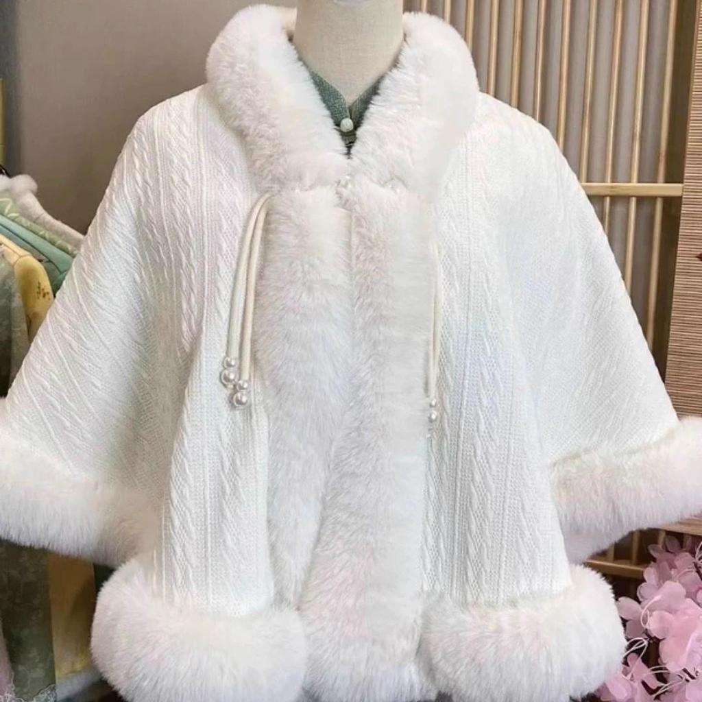 931# Women's Versatile Cheongsam Cloak: Fleece-Lined, Faux Otter Fur Collar Shawl, Thickened for Warmth