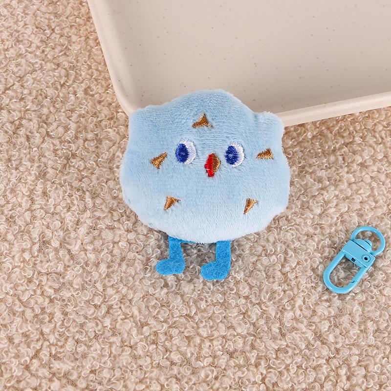 Cartoon Plush Bread & Cookie Brooch: Cute Accessories for Bags, Clothes, Shoes, and Socks.