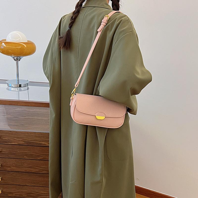 Underarm bag women's new texture women's casual shoulder messenger bag solid color fashion small square bag