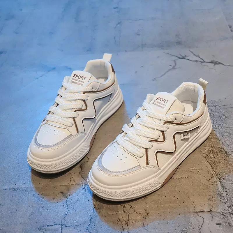 Frühling und Sommer neue Damen Flachboden Vielseitige Plateausohle Studenten Freizeit Sport Board Schuhe Muffinsohle Schuhe Damen