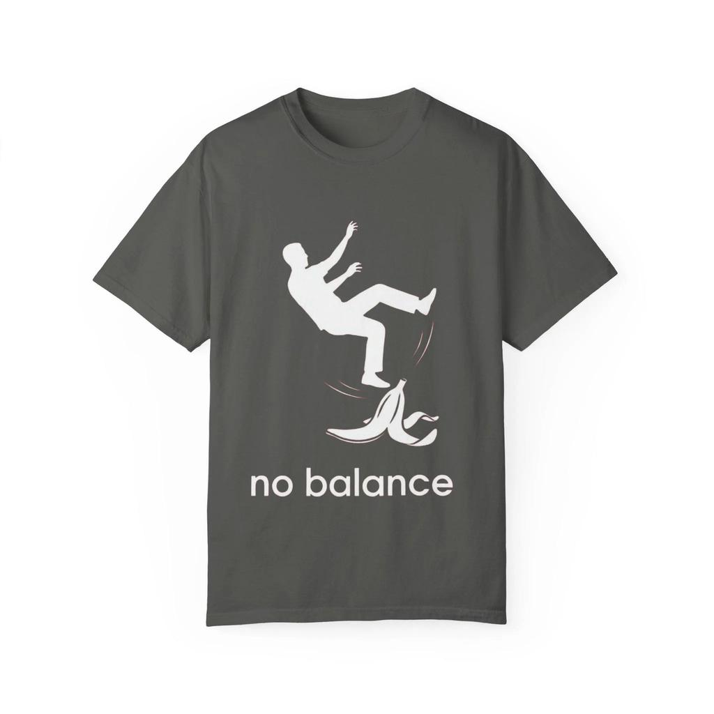 No Balance T-Shirt Funny Boy Slipping Banana Cartoon Graphic Tee Men's and Women's Loose and Breathable T-shirt Top