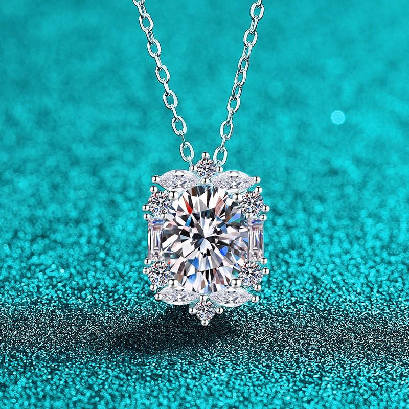 Elegant Crown Pendant Necklace Women 2ct Moissanite Oval Cut Sterling Cross Chain Lightweight Luxury Jewelry 925 Sterling Silver