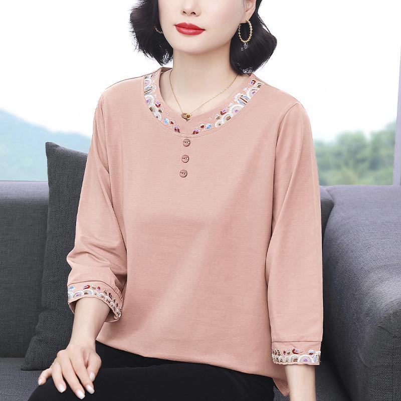 Women's Fashion Embroidered T-shirt Three-quarter Sleeve Design Trend Western Style Loose Casual Top Bottoming Shirt
