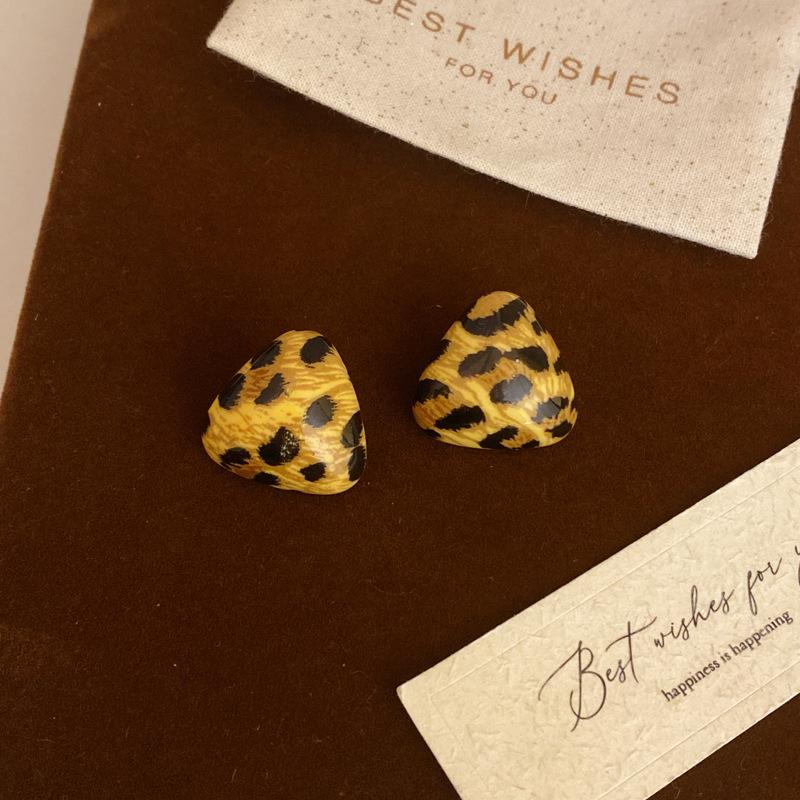 Maillard Geometric Butterfly Coffee Earrings For Women  Vintage Studs Personality Drop Earrings Luxury Designer Jewelry