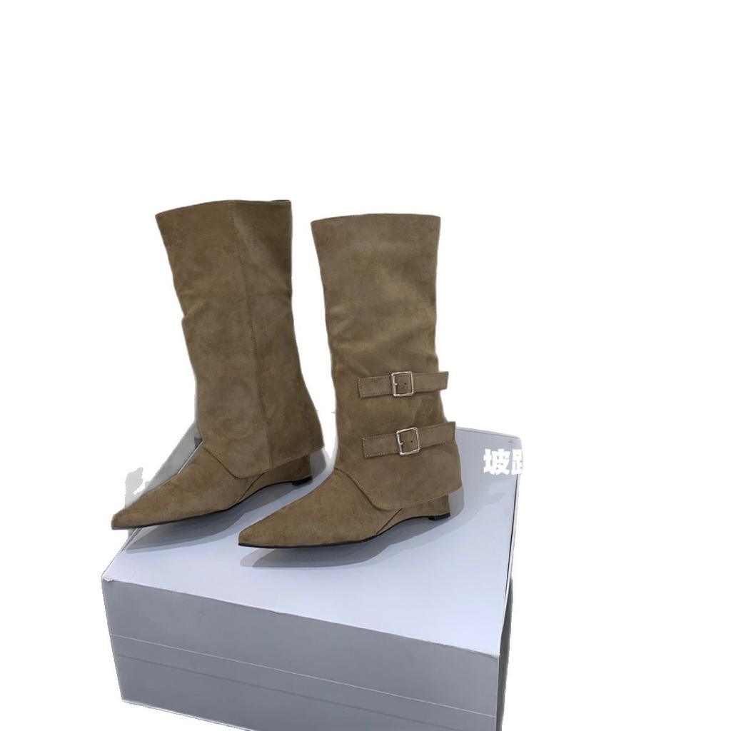 The inner height of the slope is increased by about 5cm. Square head, long boots, women's boots, short boots, high boots, and knight boots are wo