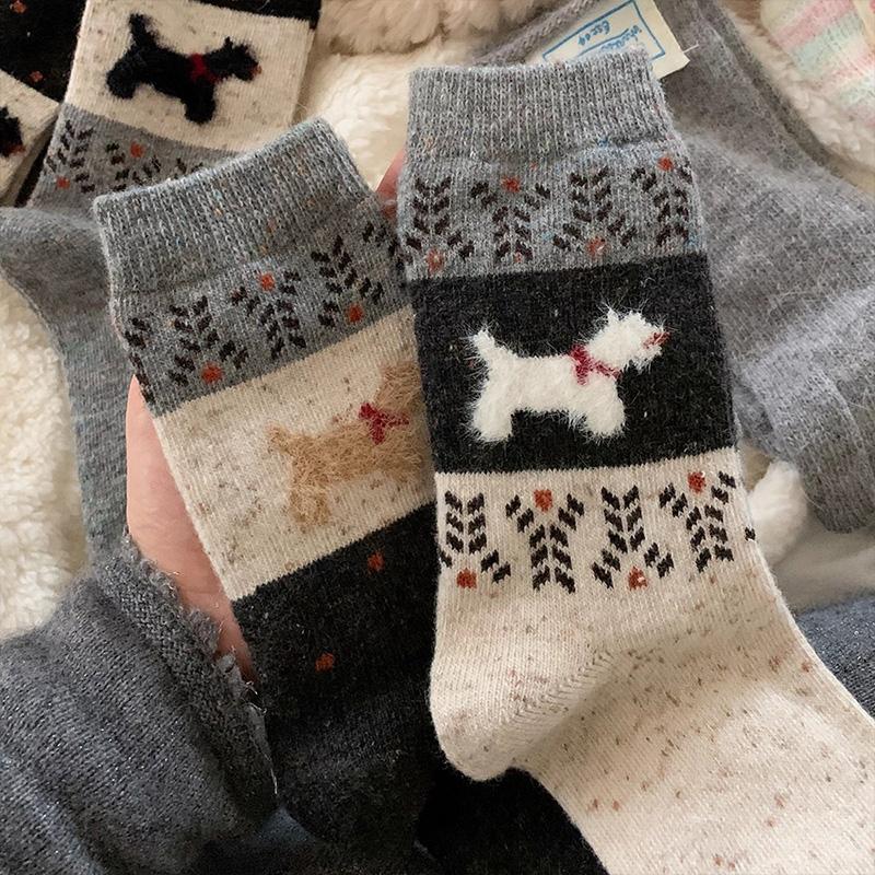 1/2/5pairs New Fashion Autumn Winter Mid-tube Socks Cartoon Dog Pattern Plush Women's Socks Sweet Cute Hosiery Christmas Gifts