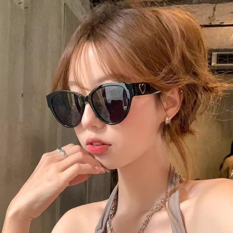 New European and American retro cat eye frame love fashion sunglasses Internet celebrity street shot advanced sunshade sunglasses