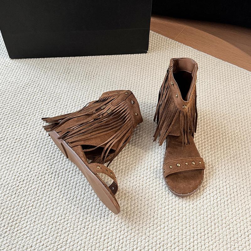 Fashion retro rivet fringed open-toed sandals women's summer new niche design versatile Roman cool boots tide