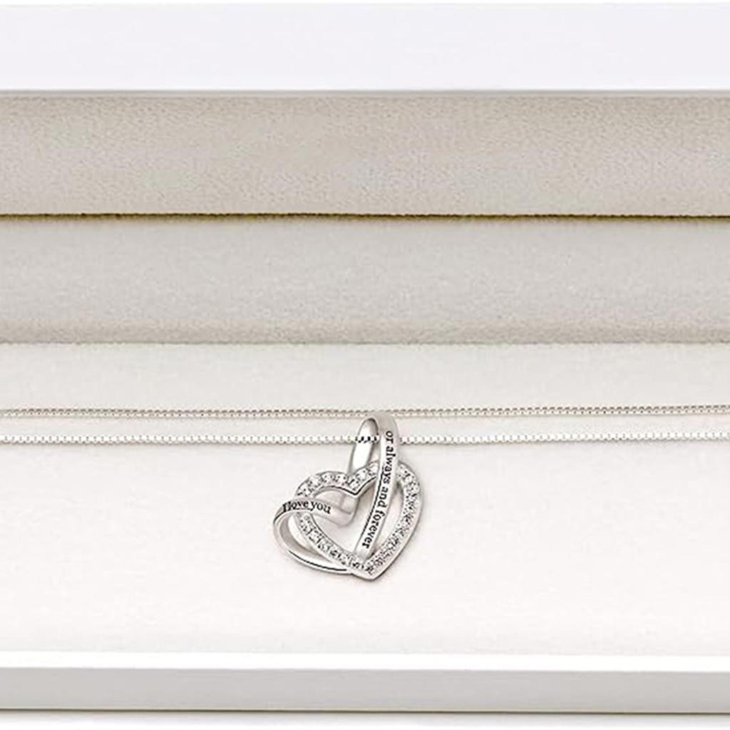 Ladies' Heart-shaped Pendant Necklace with 'I Love You', Exquisite Love Jewelry for Daily Wear, Holiday Gifts, Valentine's Day Gifts