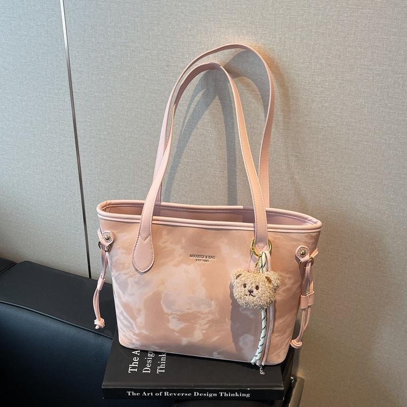 Large-capacity bag women's new summer versatile shoulder bag casual texture commuter tote bag