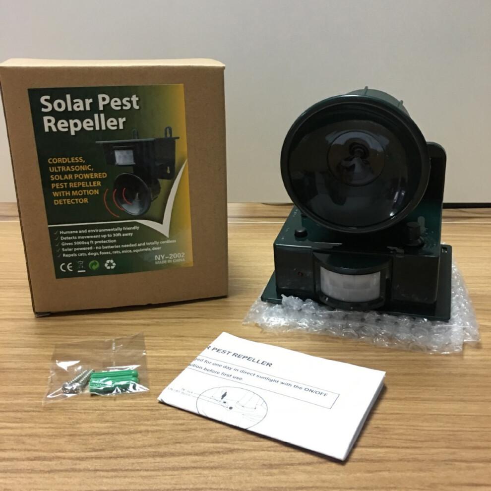 Spaventatore repellente repellente per animali ad ultrasuoni per esterni ad energia solare