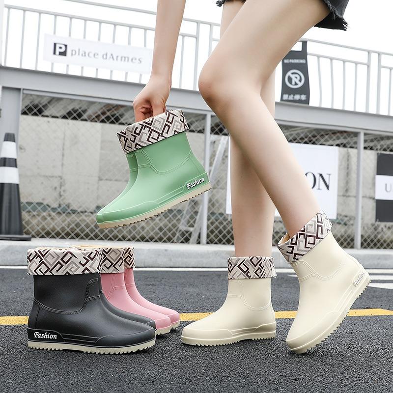Fashion outer wear water shoes waterproof and non-slip rain shoes women's summer rubber shoes short tube sweet new velvet water boots rain boots