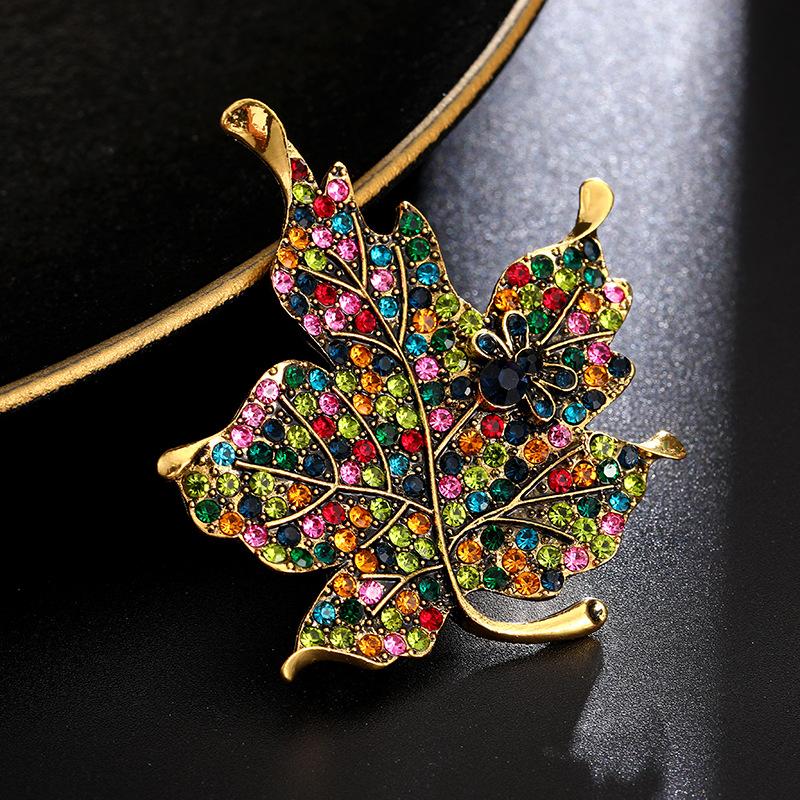 Stylish Vintage Colored Rhinestone Maple Leaf Brooch Personality Girl Metal Decorative Christmas Gift