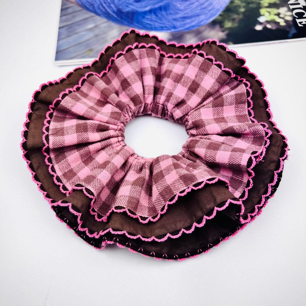 Süßes koreanisches Karomuster Rüschen Scrunchie: Vielseitiges Haargummi