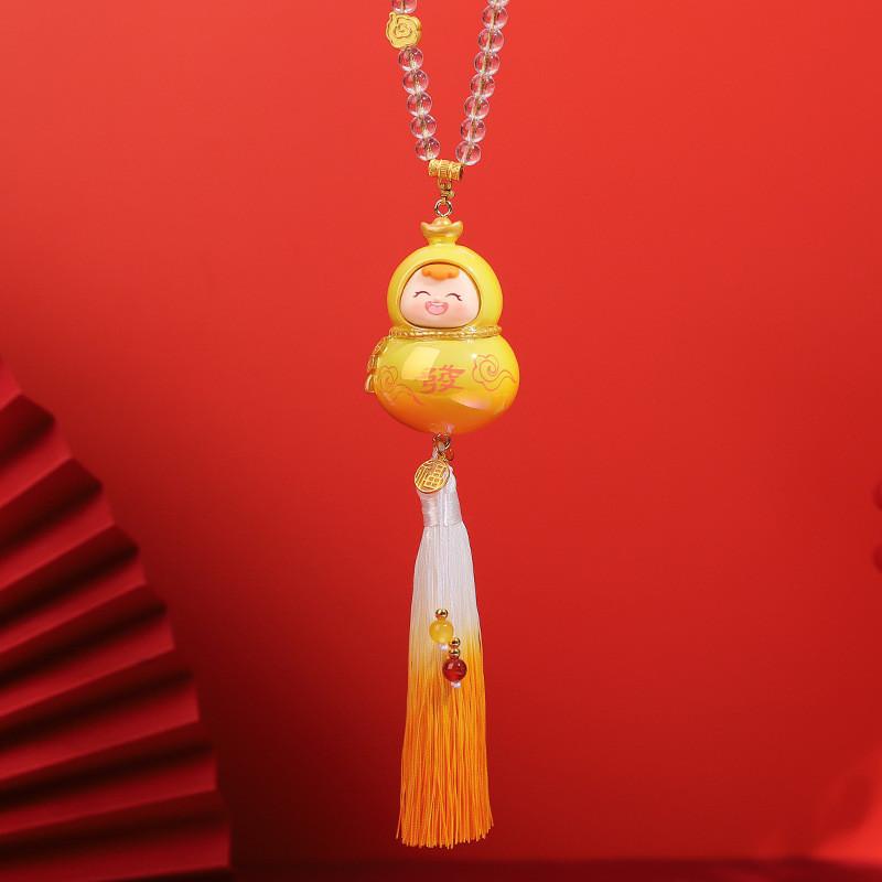 Gourd Shape Resin Car Pendant With Chinese Style Decor For Vehicle Interior Enhancement