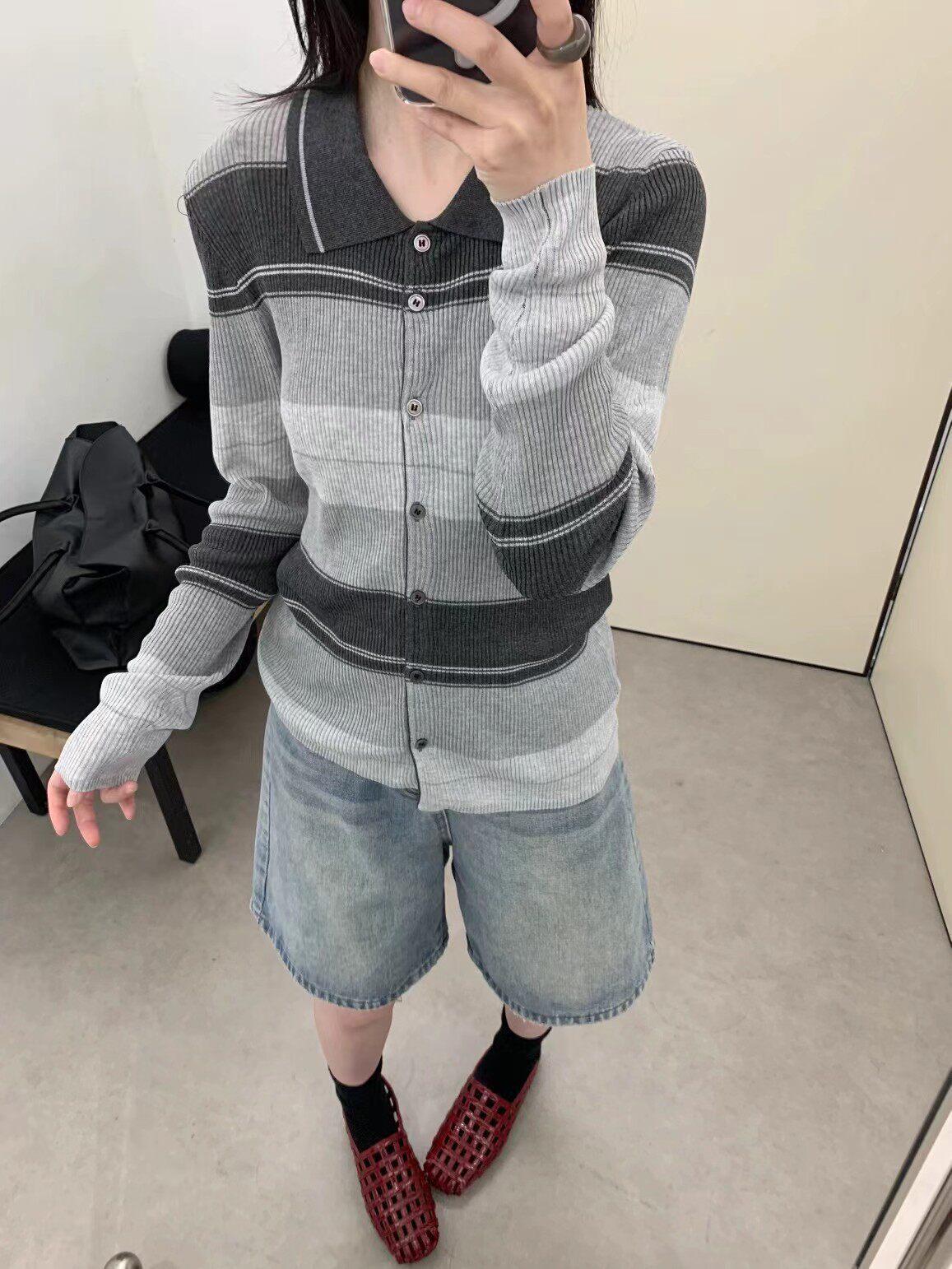 

Women s Color Block Polo Collar Cardigan - Slimming Ribbed Striped Knit with Long Sleeves. One Size сірий колір
