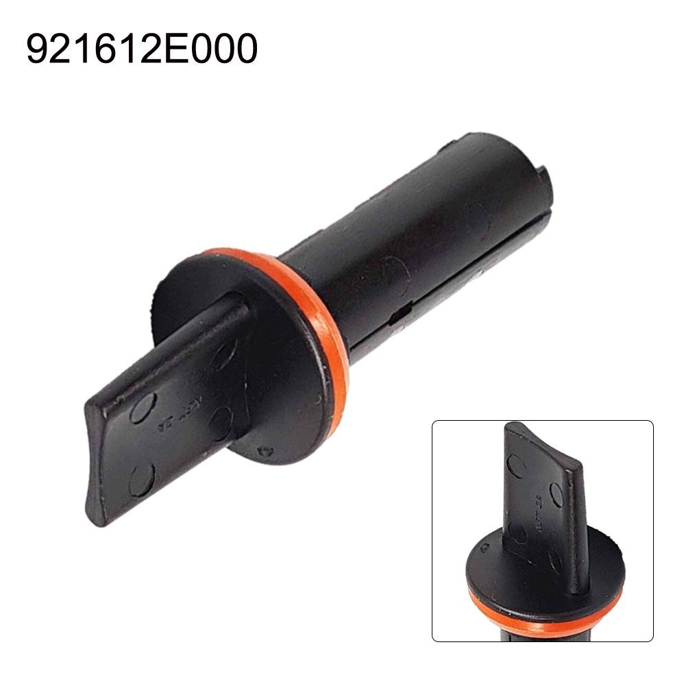 Lamp Bulb Socket 92161-2E000 Car Accessories Plastic