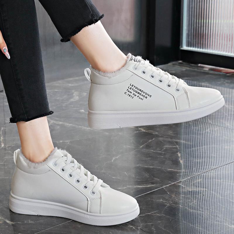 New Winter Velvet Flat Sneakers for Women Fashionable and Comfortable Snow Shoes Thickened and Warm Student Casual Cotton Shoes