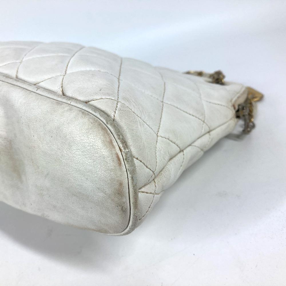 CHANEL vintage Matelasse Quilted Logo Double Chain Shoulder Bag Leather White