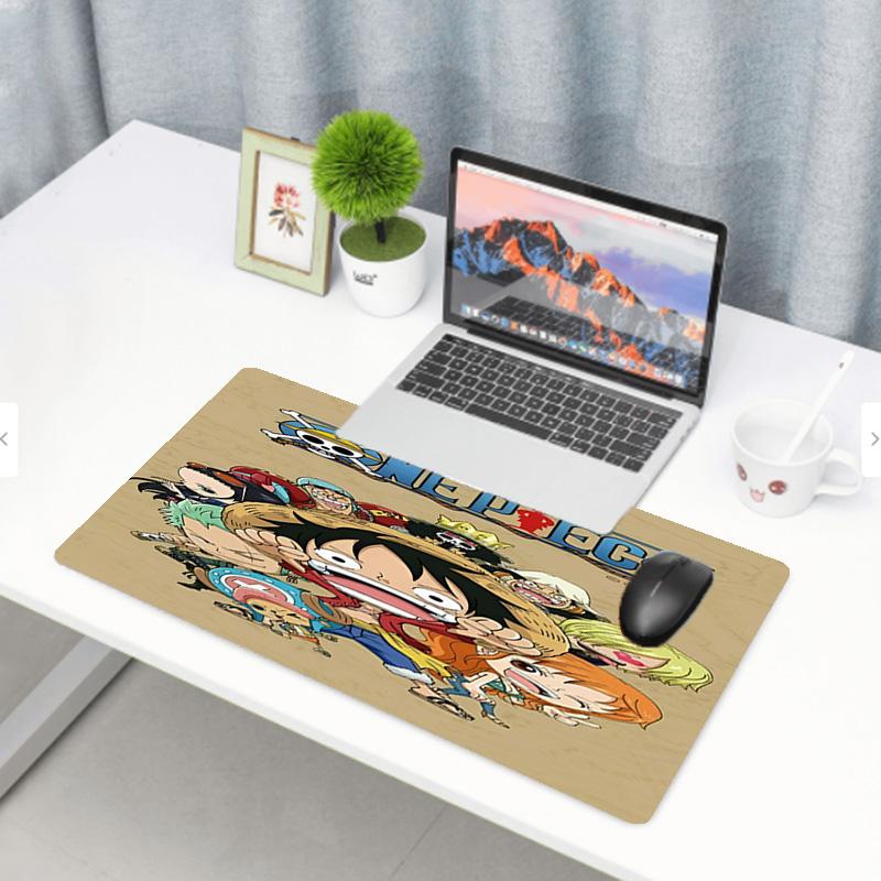 Tapis de Souris Imprimé One Piece, Tapis Antidérapant pour Clavier de Bureau, pour PC Portable Gaming Travail Utilisation Quotidienne, Cadeau Surprise Cool pour Festival