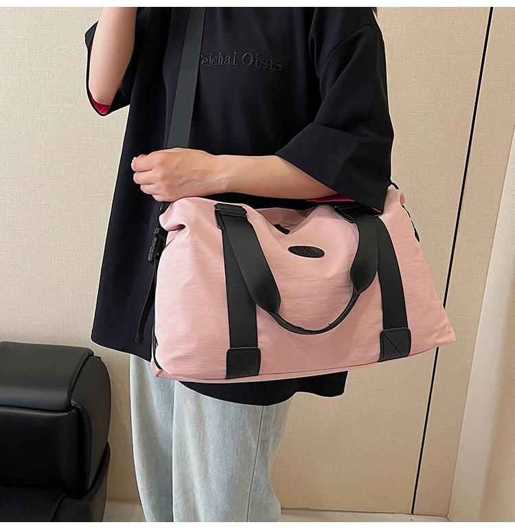Large Capacity Travel Bag with Wet/Dry Separation for Yoga, Swimming, and Business Trips - Wear-Resistant, Lightweight Crossbody Handbag Luggage.