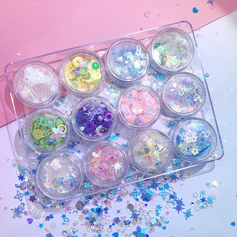 12-Farben Nail Art Glitzer Set: Rosen-, Blüten-, Herz- & Stern-Pailletten zur Handyhüllen-Dekoration