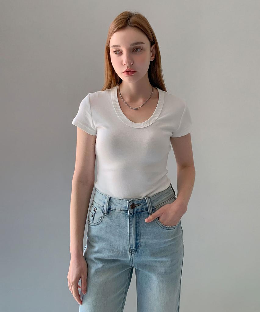 Baseukala Slim Fit Stitch U-Neck Short Sleeve T-Shirt (2Colors)