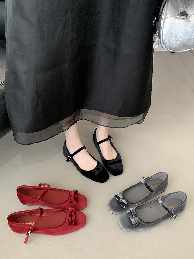 IPPEUM Ballet Flats Velvet Red Women Mary Janes Shoes 2025 New Round Toe Buckle Ballerina Shoes Zapatos De Mujer