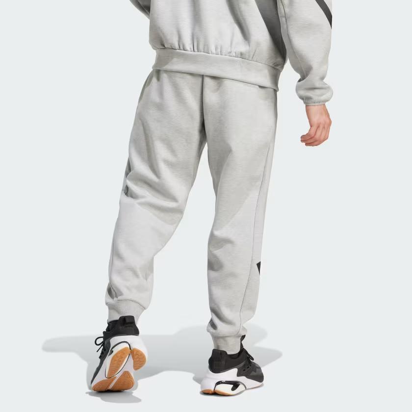 adidas ZNE. Hose Mode Logo Stilvoll Kordelzug Retro Sport Strickhose Herrenhose Mittelgrau JF2446