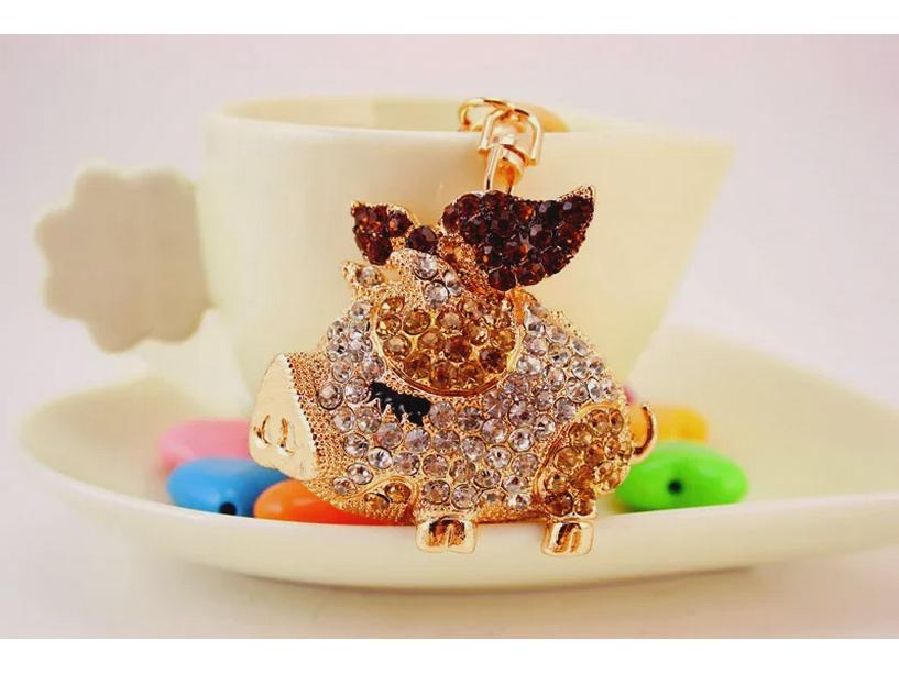 Charming Diamond-Studded Zodiac Flying Pig Keychain - Adorable Animal Gift
