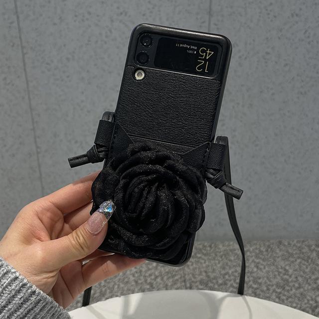 

Роскошный марлевый элегантный чехол для телефона с цветком для Samsung Galaxy Z Flip 4 3 5g, портативный чехол с держателем для карт, веревка через плечо для женщин For Samsung Z Flip 4