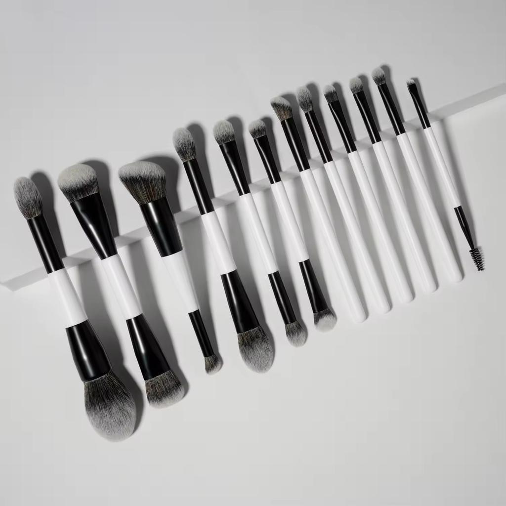 New Double-Ended Single Foundation Blush Soft Bristle Makeup Tool Contour Nose Shadow Makeup Brush Black and White Brush