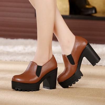 Bequeme Plateau-Schuhe mit dickem Boden, tiefer Ausschnitt, Pumps aus weichem Leder, Herbst 2025, Blockabsatz Schuhe für Büro, Model, Tanz