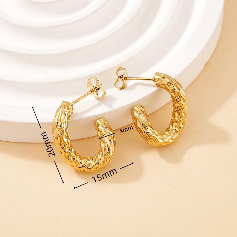 2025 European Style Titanium Steel Earrings for Women: High-End, Hammered Texture Ear Studs, Fashionable and Versatile Jewelry