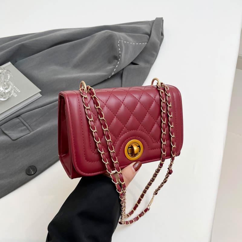 2025 spring new fashion versatile high sense diamond chain shoulder messenger bag this year popular small square bag women