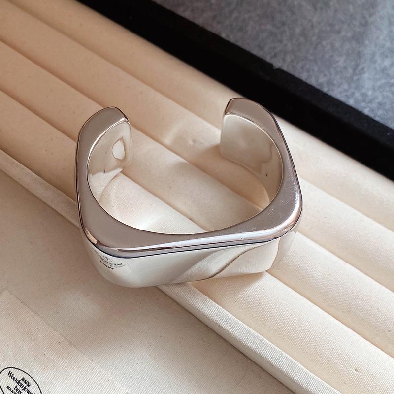 

Punk Metal Bracelets For Women Men Geometric Cuff Bangles Personality Exaggerated Hand Jewelry H