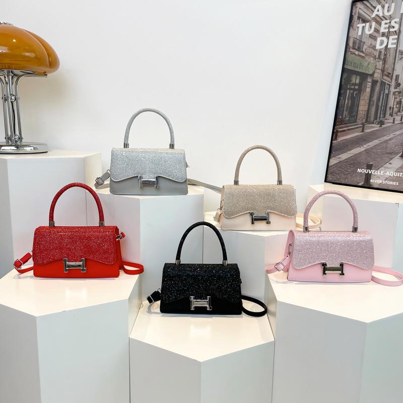 Niche Texture Foreign Style New Versatile Small Square Bag Women's Spring High-end Design Trend Retro Light Luxury Messenger Bag