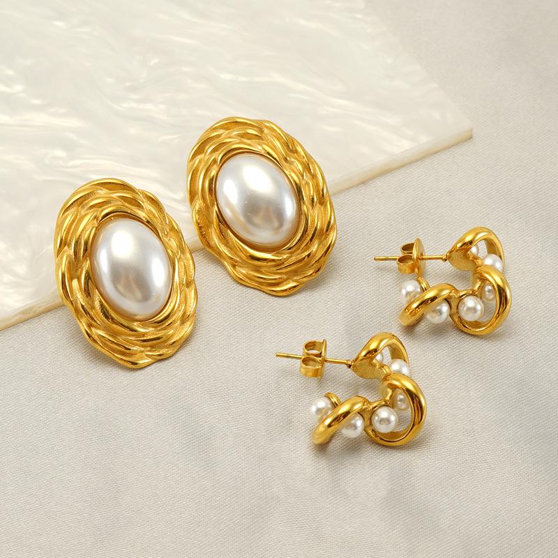 European and American fashion, versatile and stylish, retro-style stainless steel pearl earrings, titanium steel18k Oval niche design for women
