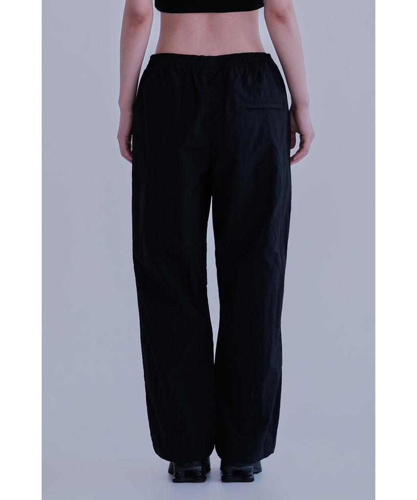 Eolseukamela [Reorder] Lightweight Parachute Pants Women_Black