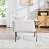 Poltrona individual moderna com encosto de tecido confortável e dois compartimentos de arrumação, complementada por uma mesa lateral prática.