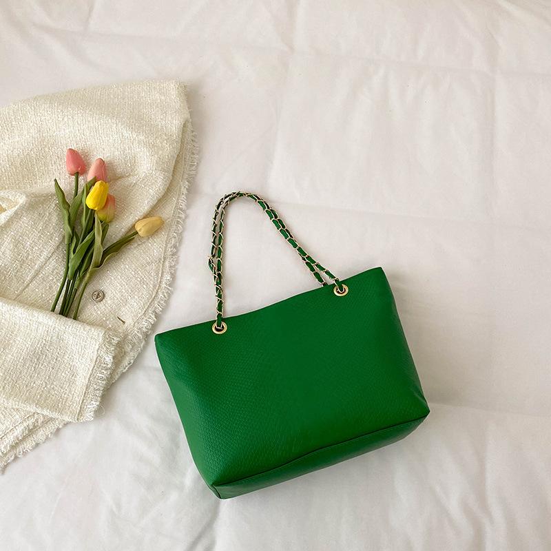 

Зима 2025 новая однотонная модная корейская версия женская сумка через плечо повседневная сумка-тоут под мышкой простая портативная женская сумка зелёный