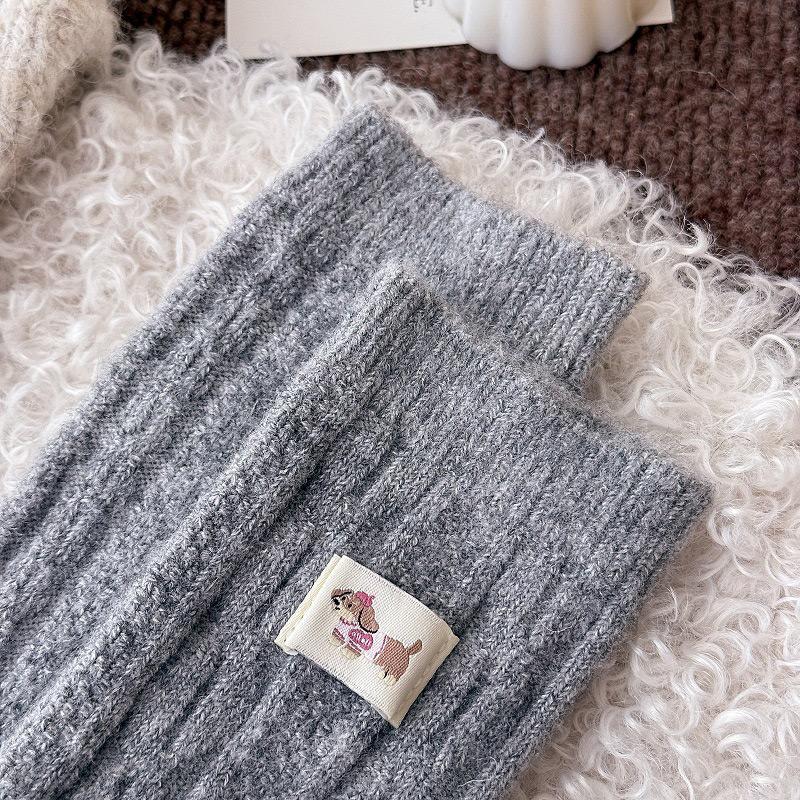 Women'S Autumn And Winter Thick Socks With Warm Midsole Cute And Fashionable Solid Color Sweat Absorbing And Odor Proof Socks